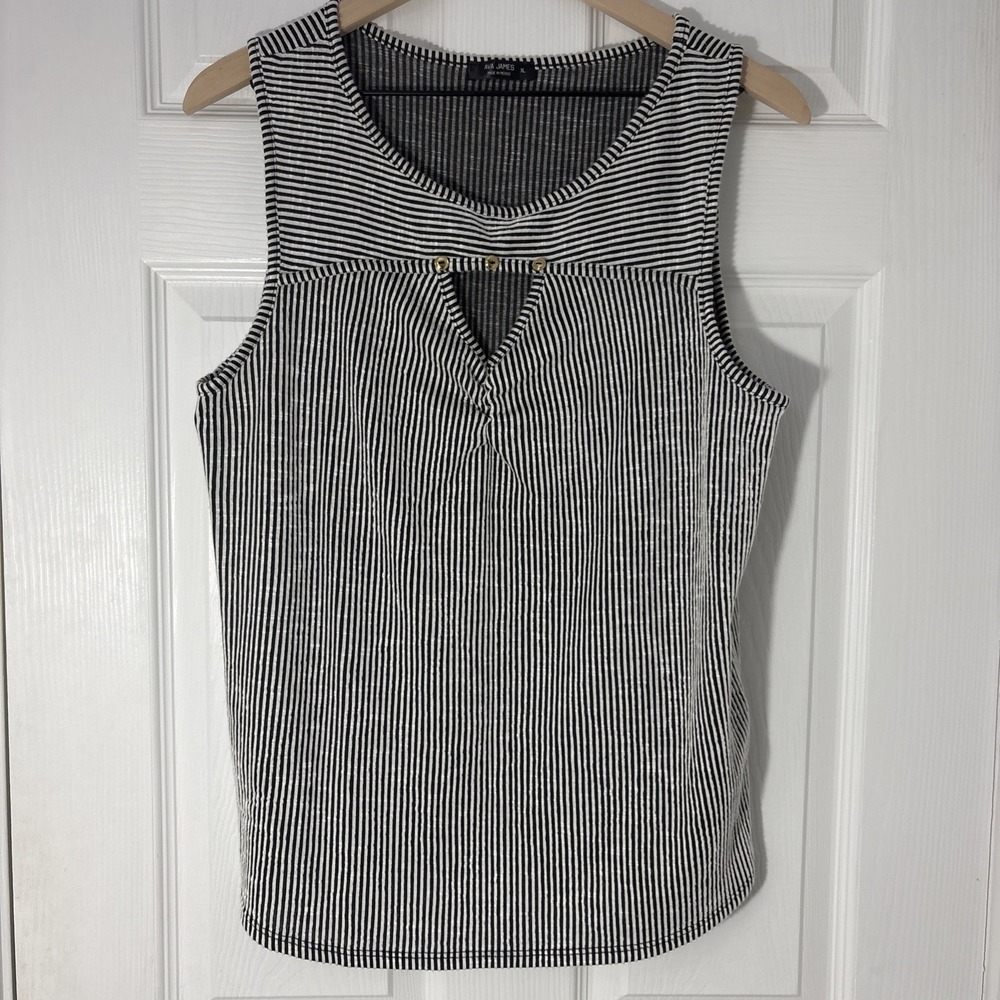 Women's Tunic Top XL Black & White Striped Sleeveless Keyhole Front Comfy Blouse